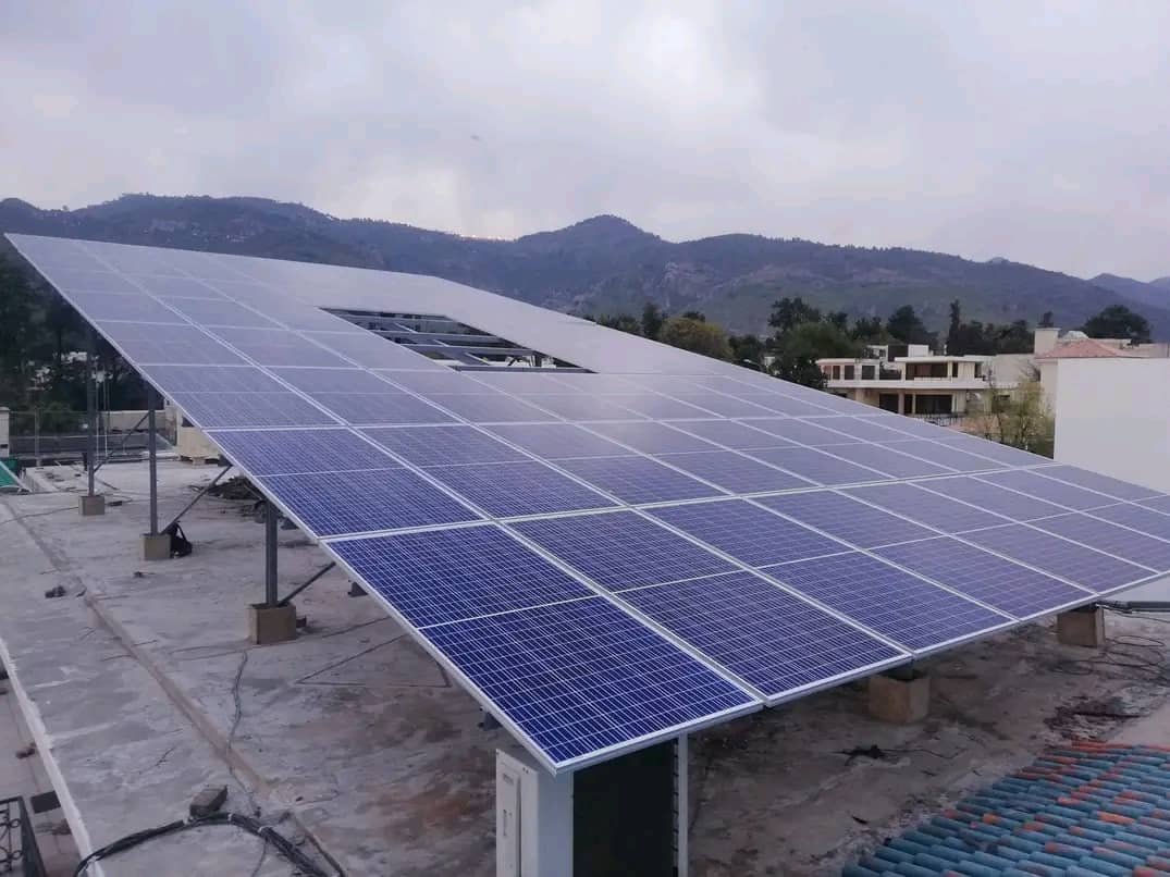 Solar panel size calculator, how to calculate solar panel size, what size solar panel to charge battery, solar panel to recharge battery
